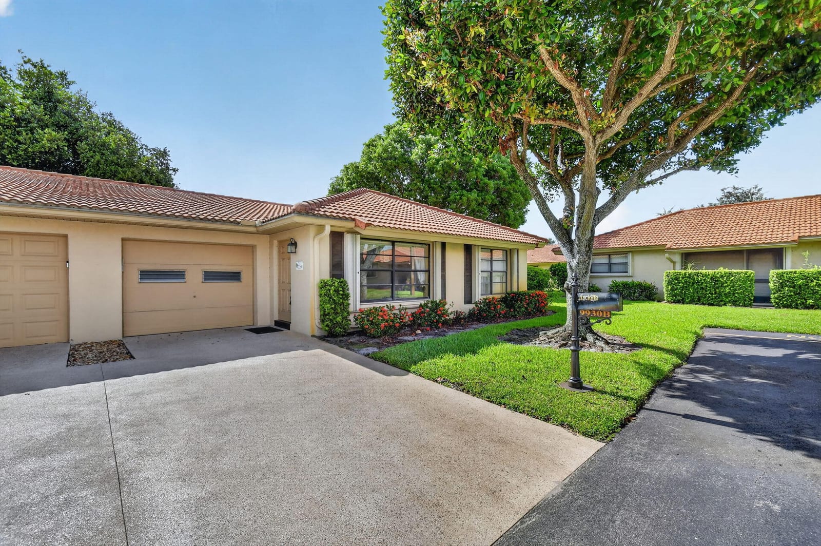 9930 Frangipani Tree Way B — photo 2