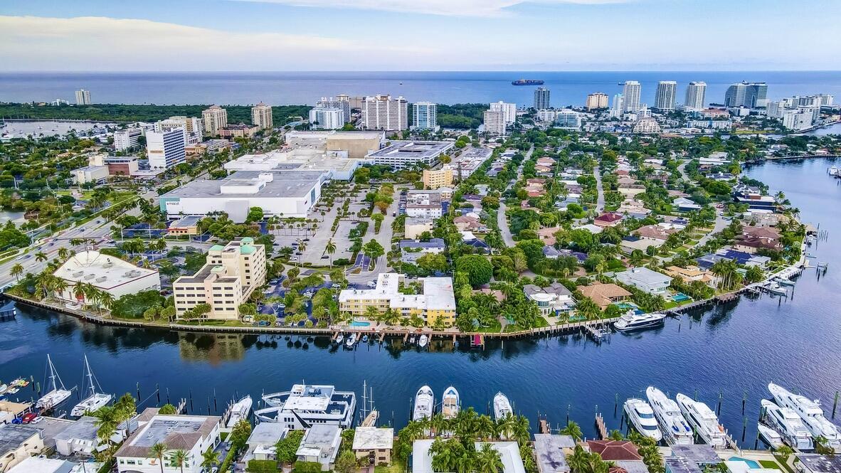 815 Middle River Drive 106, Fort Lauderdale, FL 33304