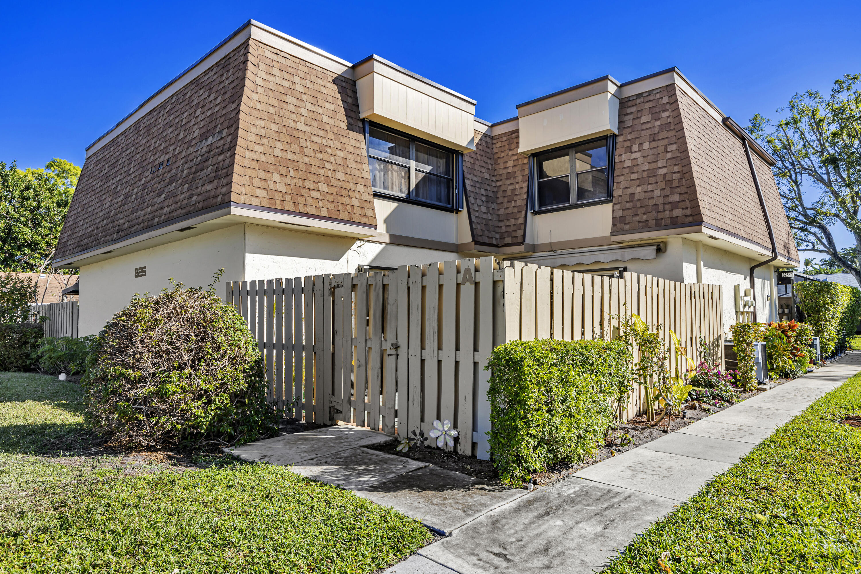 825 NW 30th Avenue A, Delray Beach, FL 33445