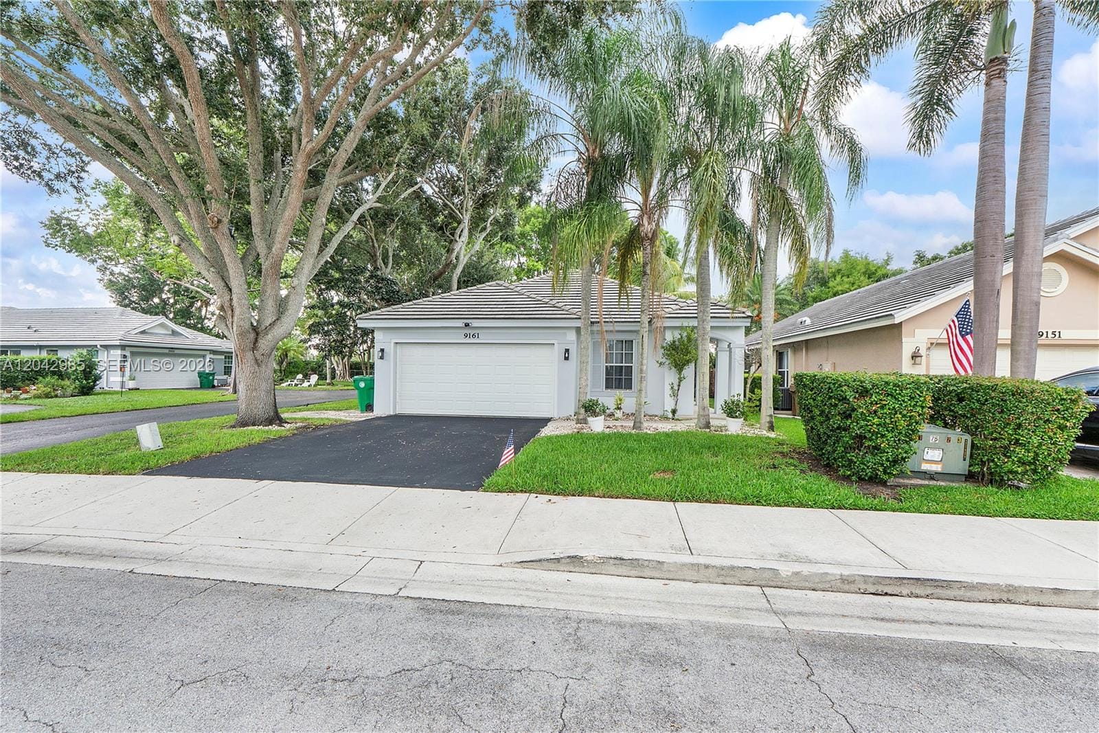 9161 Lake Park Circle N, Davie, FL 33328 photo 4