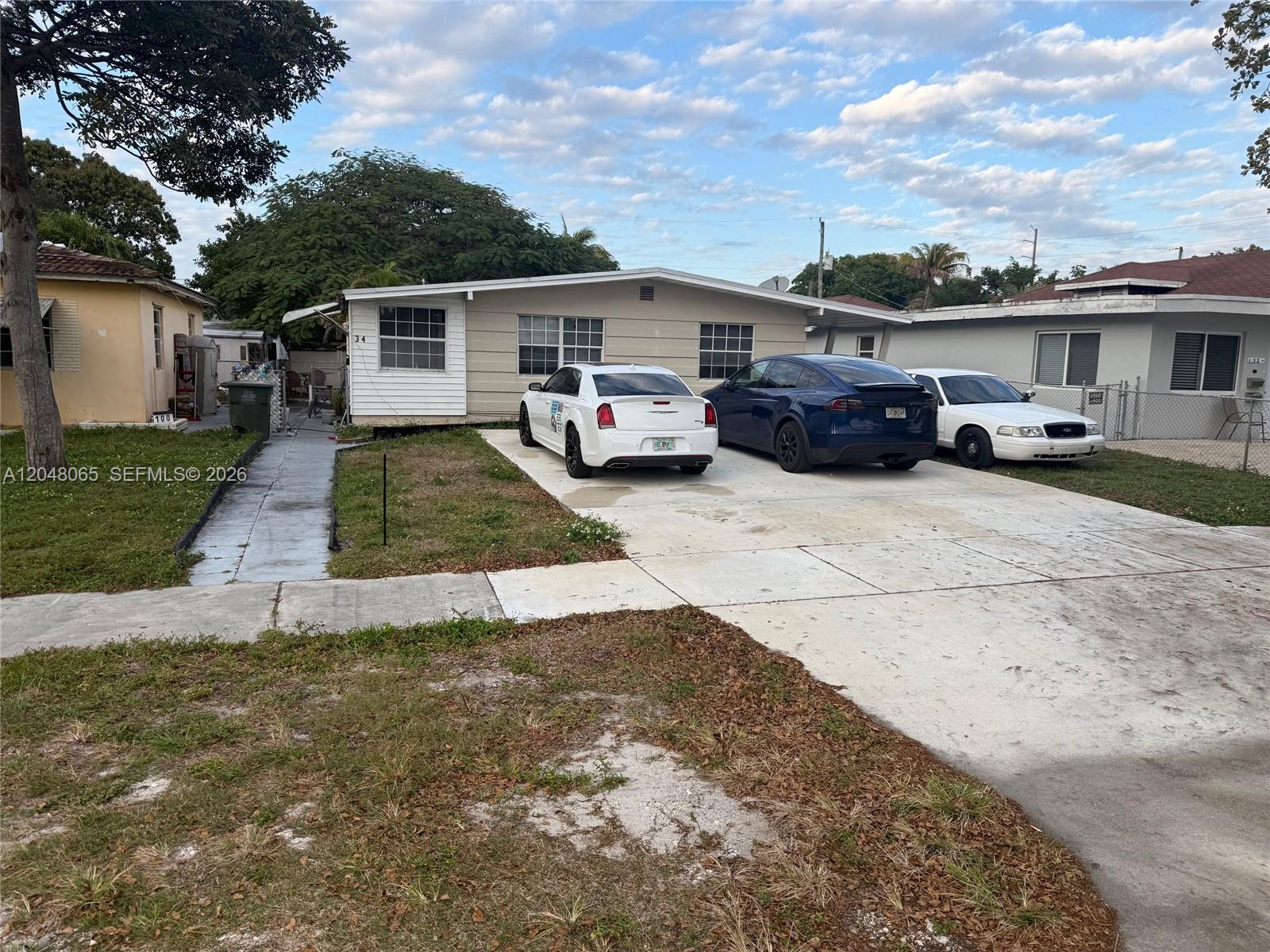 34 SW 5th Street 12, Hallandale Beach, FL 33009
