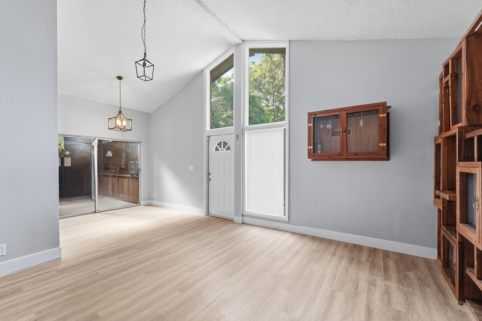7241 W Sunrise Boulevard — photo 2