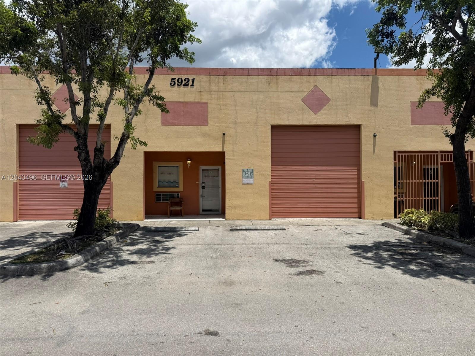 5921 NW 176th Street 9, Hialeah, FL 33015