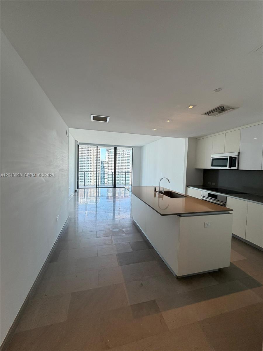 68 SE 6th Street 1908, Miami, FL 33131