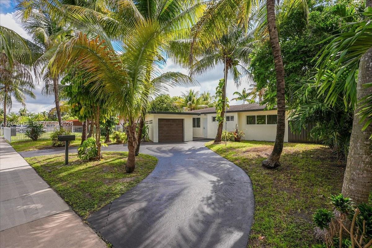 19531 NW 1st Place, Miami Gardens, FL 33169 photo 1