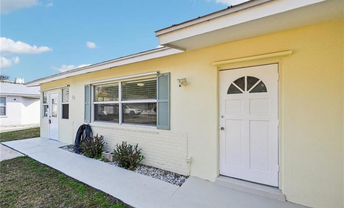 86 N El Mar Drive, Jensen Beach, FL 34957