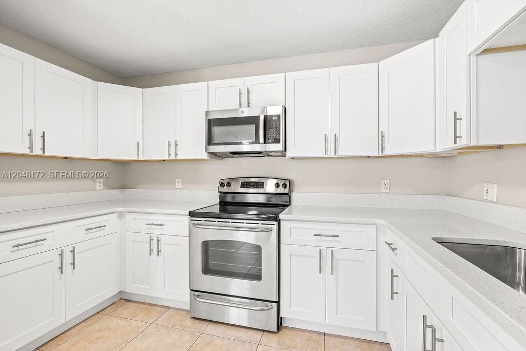 1542 N Lawnwood Circle 37D — photo 3
