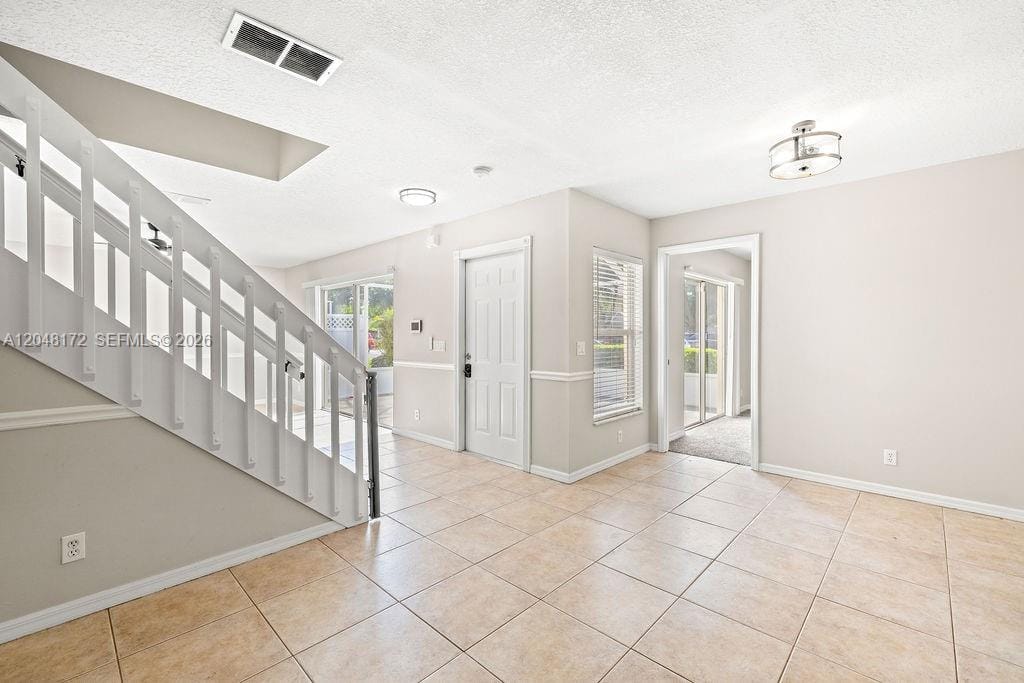 1542 N Lawnwood Circle 37D — photo 6