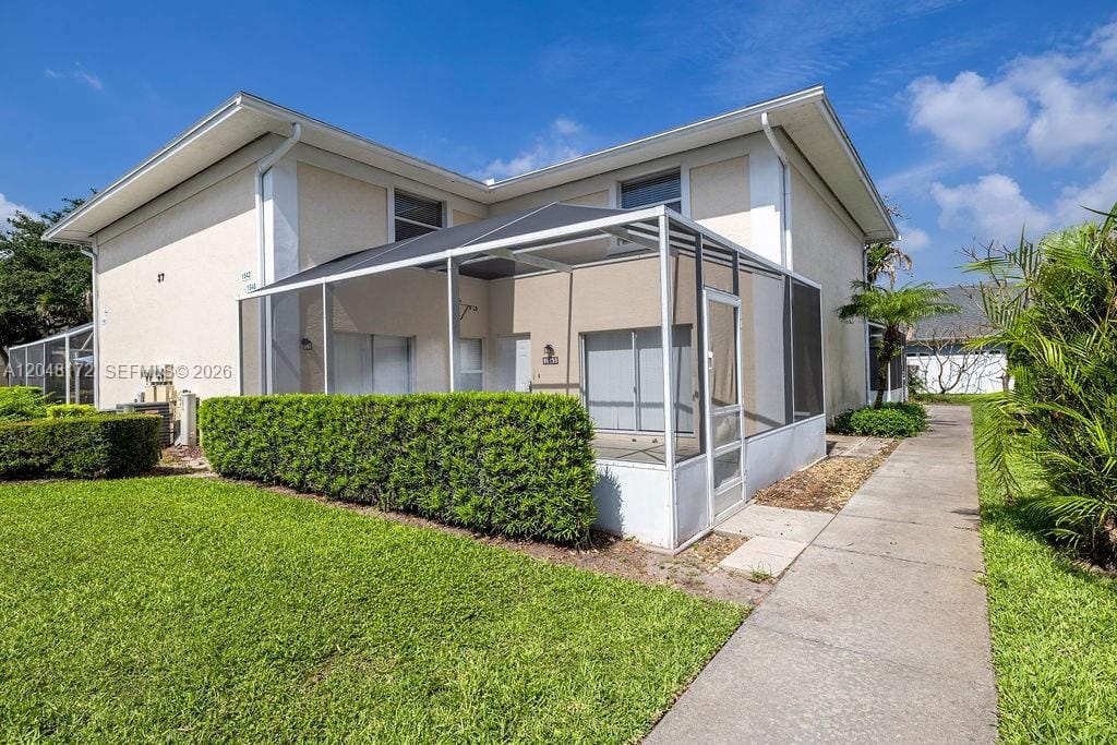 1542 N Lawnwood Circle 37D, Fort Pierce, FL 34950