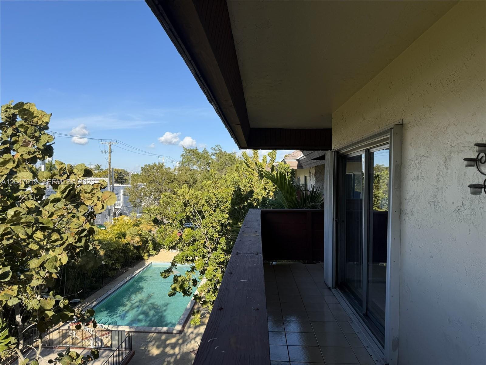 1205 Mariposa Avenue 413, Coral Gables, FL 33146