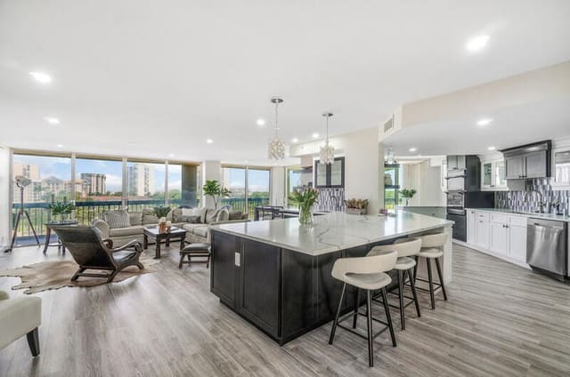 1900 Consulate Place 406, West Palm Beach, FL 33401