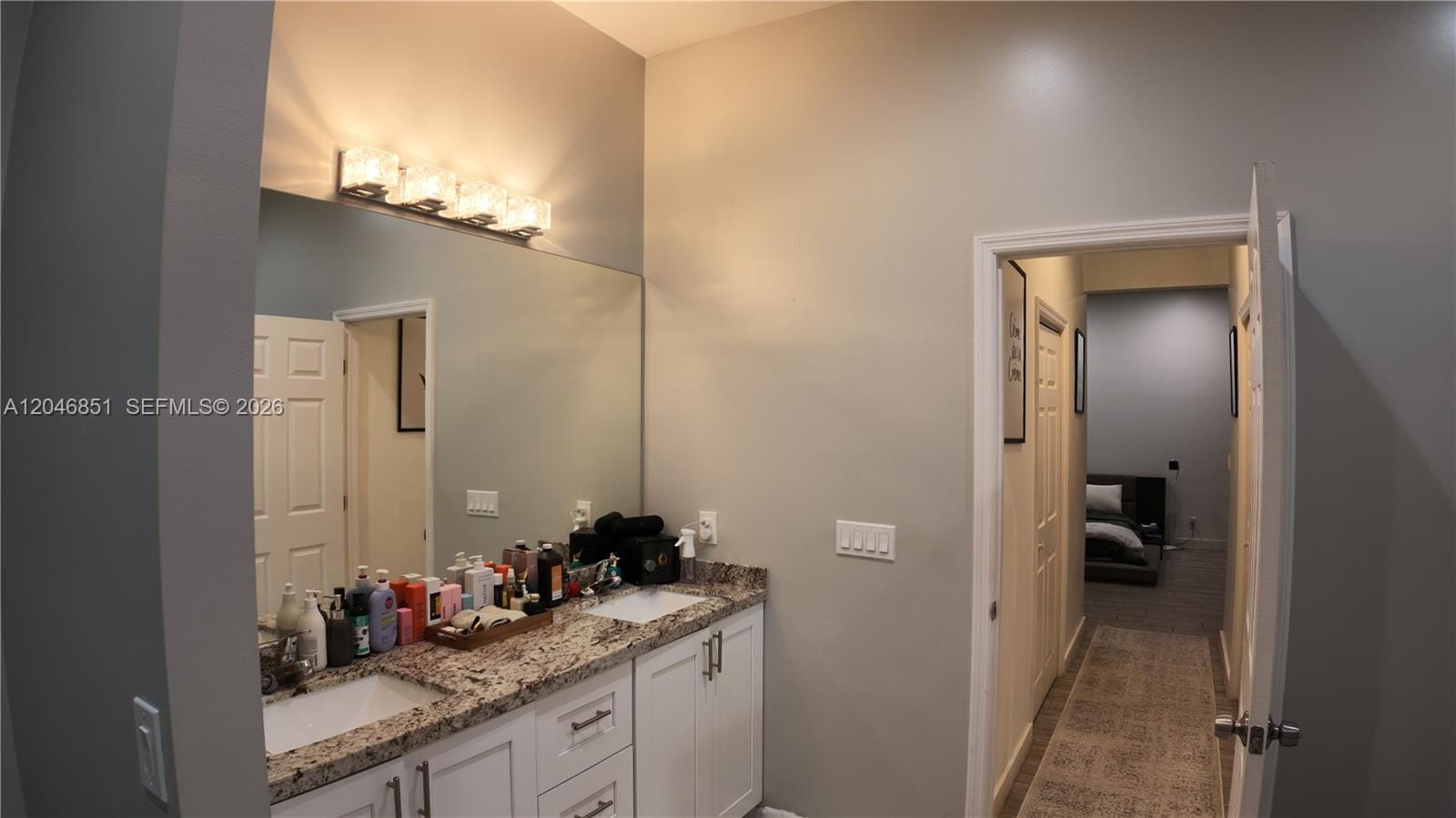1831 SW 48th Avenue — photo 9