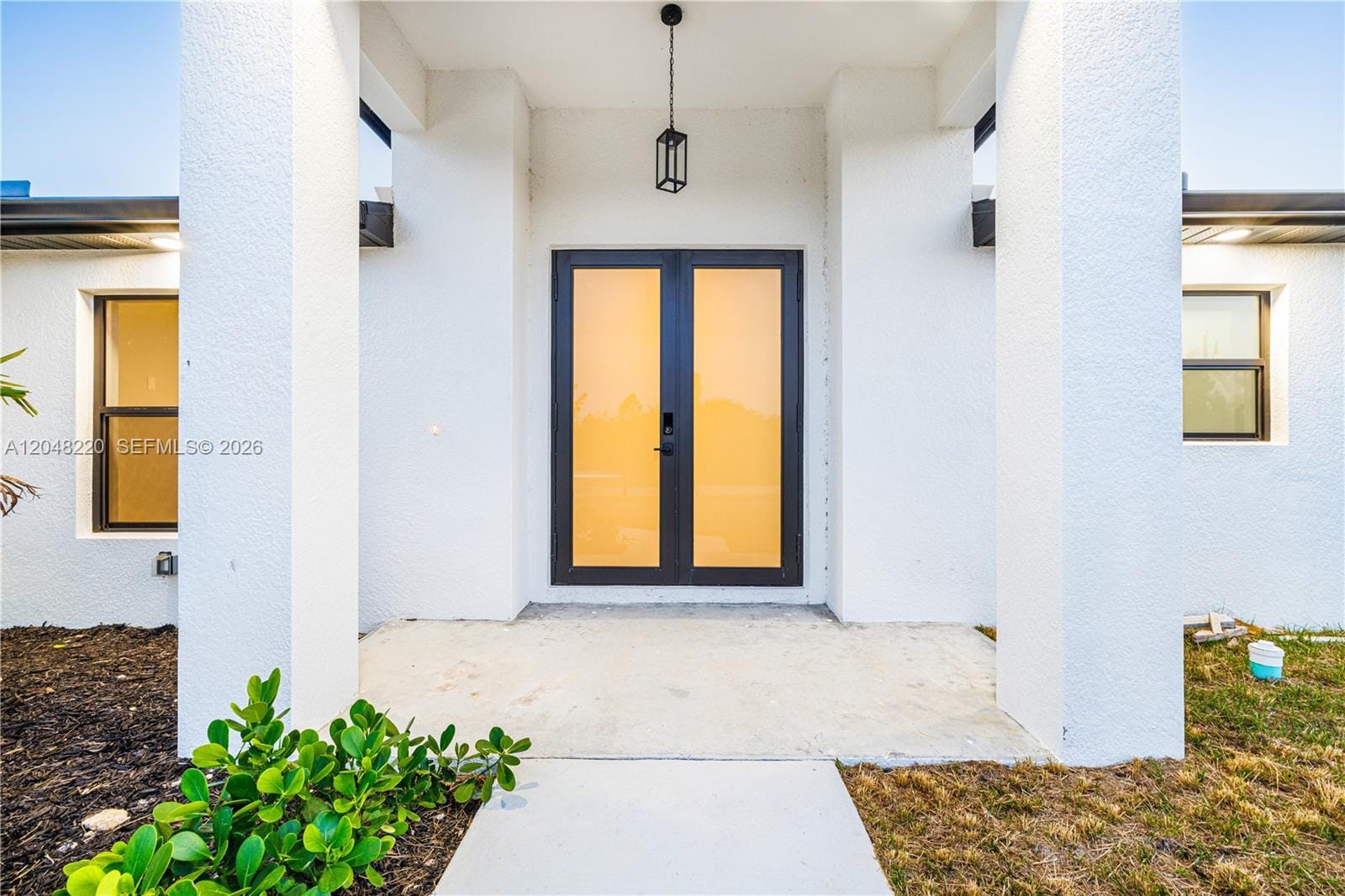 450 Mercedes Court — photo 7