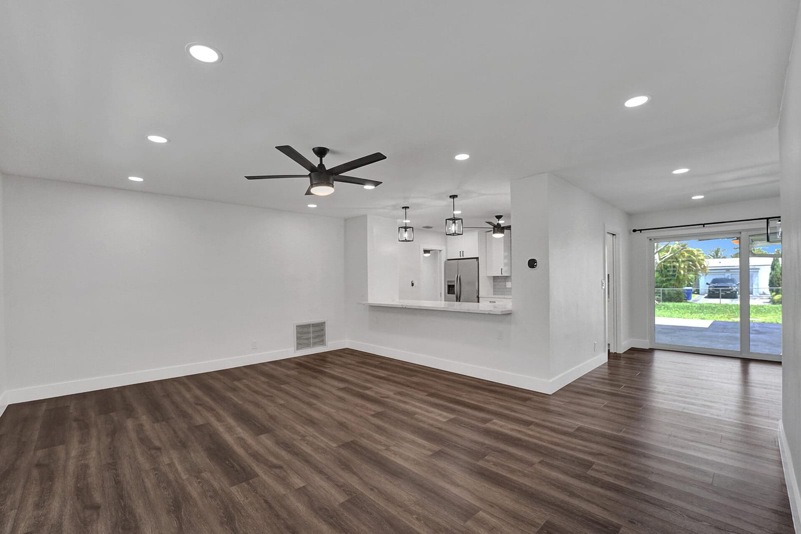 5011 Buchanan Street — photo 9