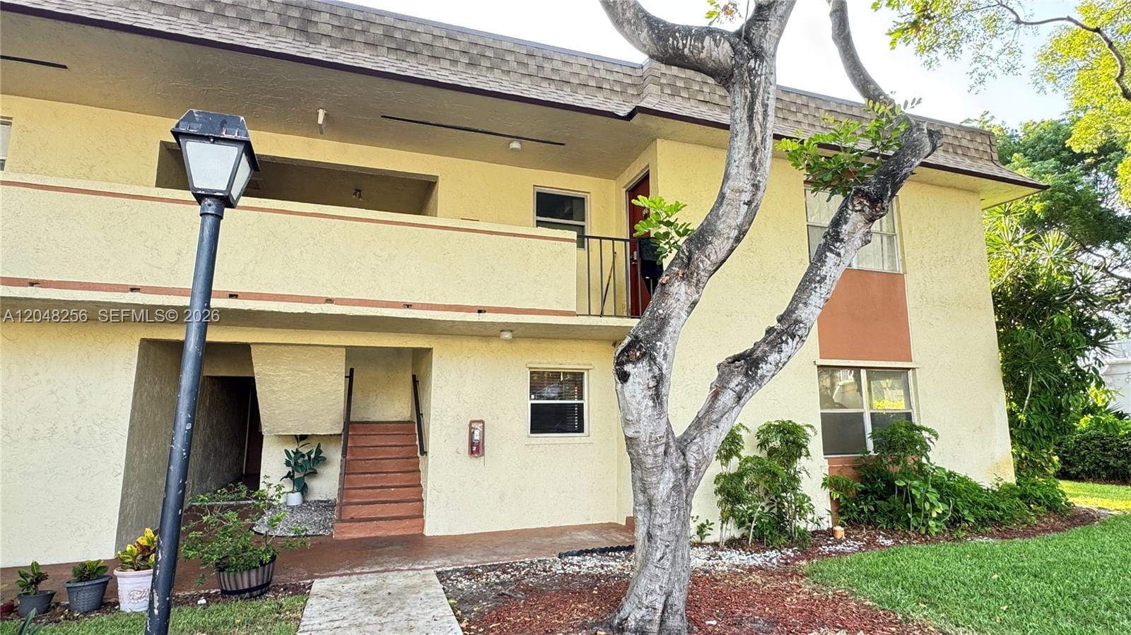 5525 N Lakewood Circle N 215, Margate, FL 33063