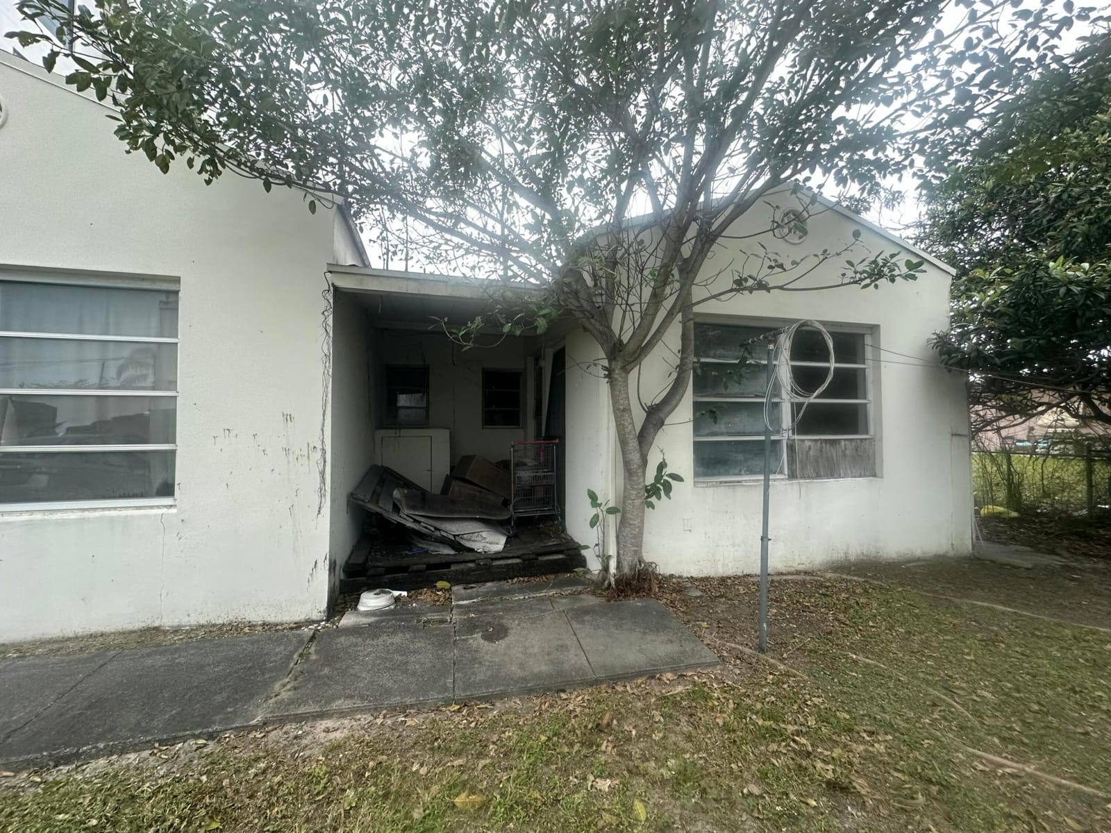 223 SE 4th Street 1-2, Hallandale Beach, FL 33009