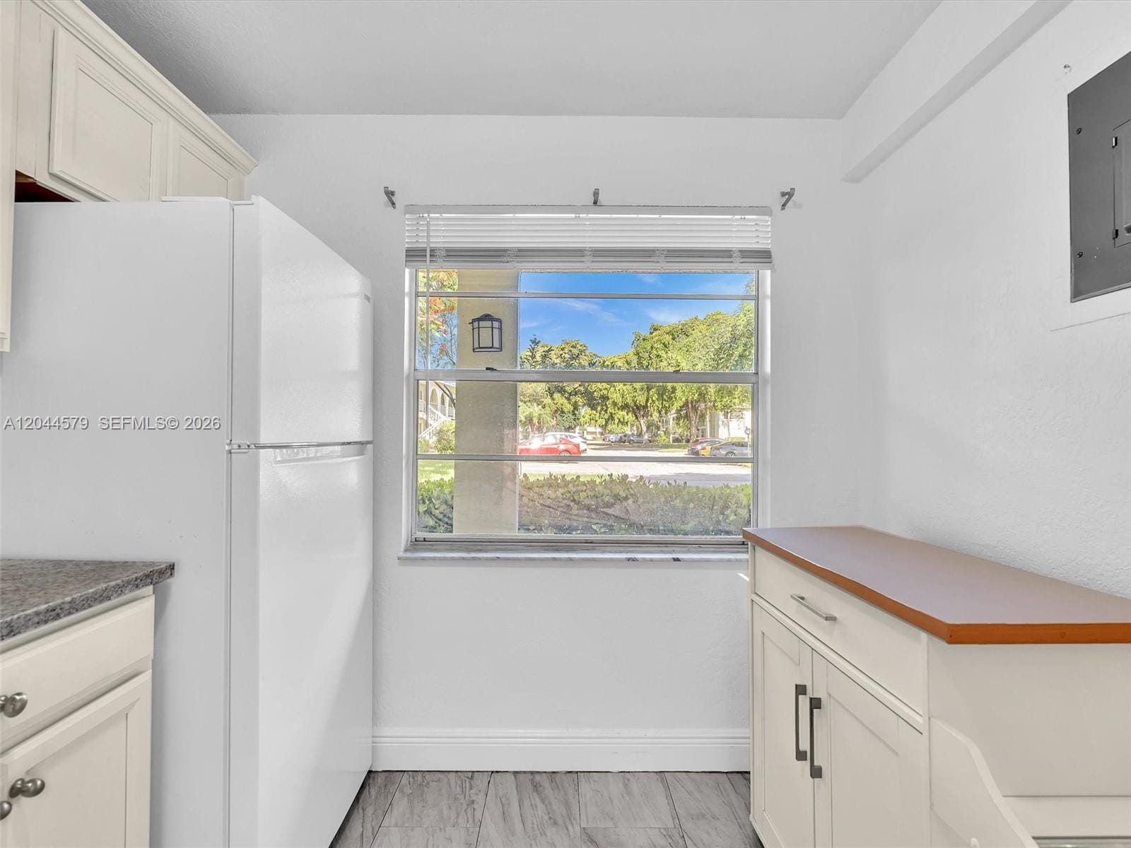 1212 SE Bahama Bend G1 — photo 10