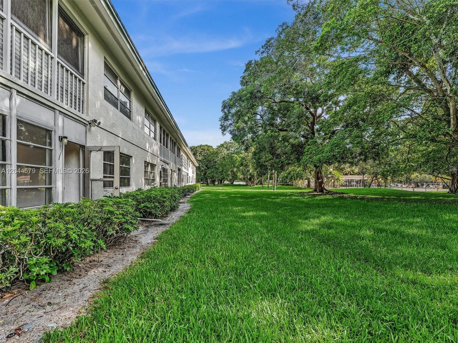 1212 SE Bahama Bend G1, Coconut Creek, FL 33066 photo 22