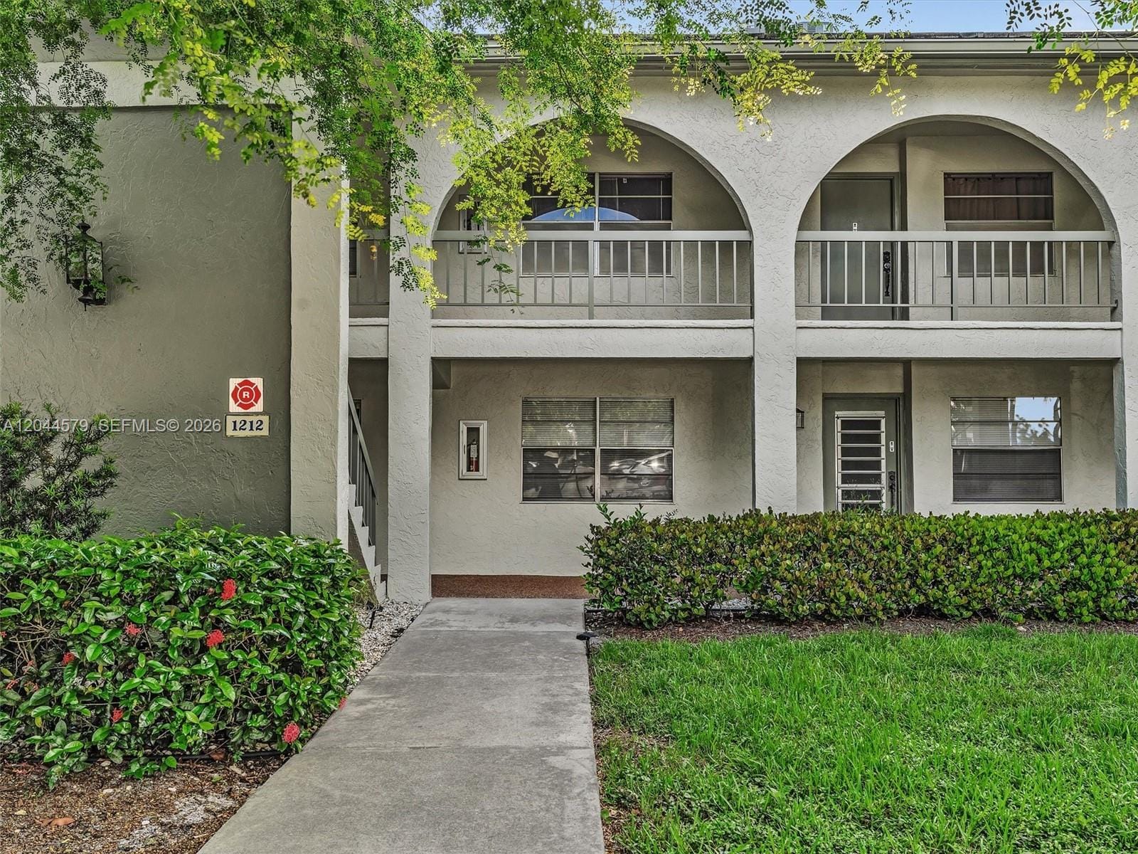 1212 SE Bahama Bend G1 — photo 4