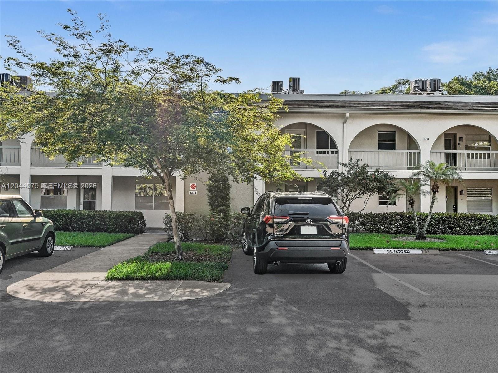1212 SE Bahama Bend G1 — photo 6