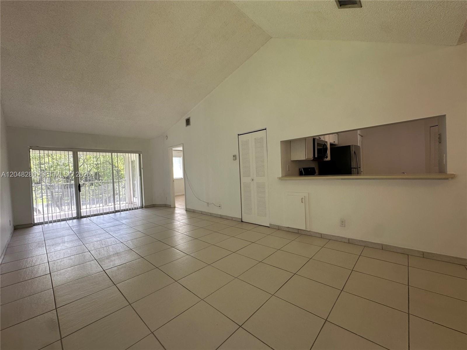 9151 SW 138th Place 9151 — photo 3