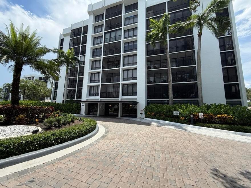 7847 Lakeside Boulevard 1024, Boca Raton, FL 33434