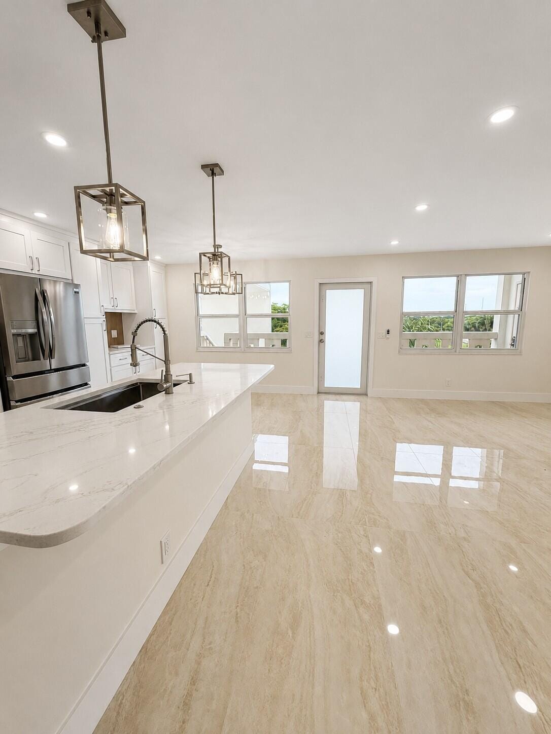 4047 Ainslie C 4047 — photo 7