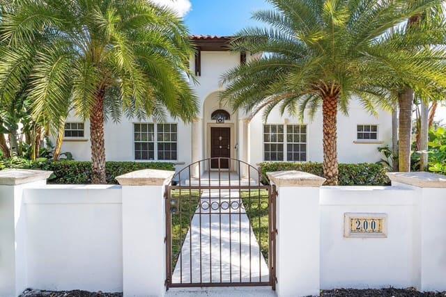 200 NE 2nd Street, Boca Raton, FL 33432