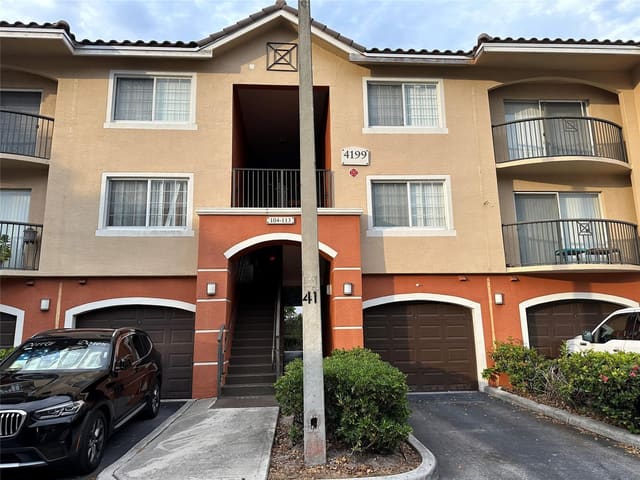 4199 N Haverhill Road 113, Grand Isles, West Palm Beach, FL