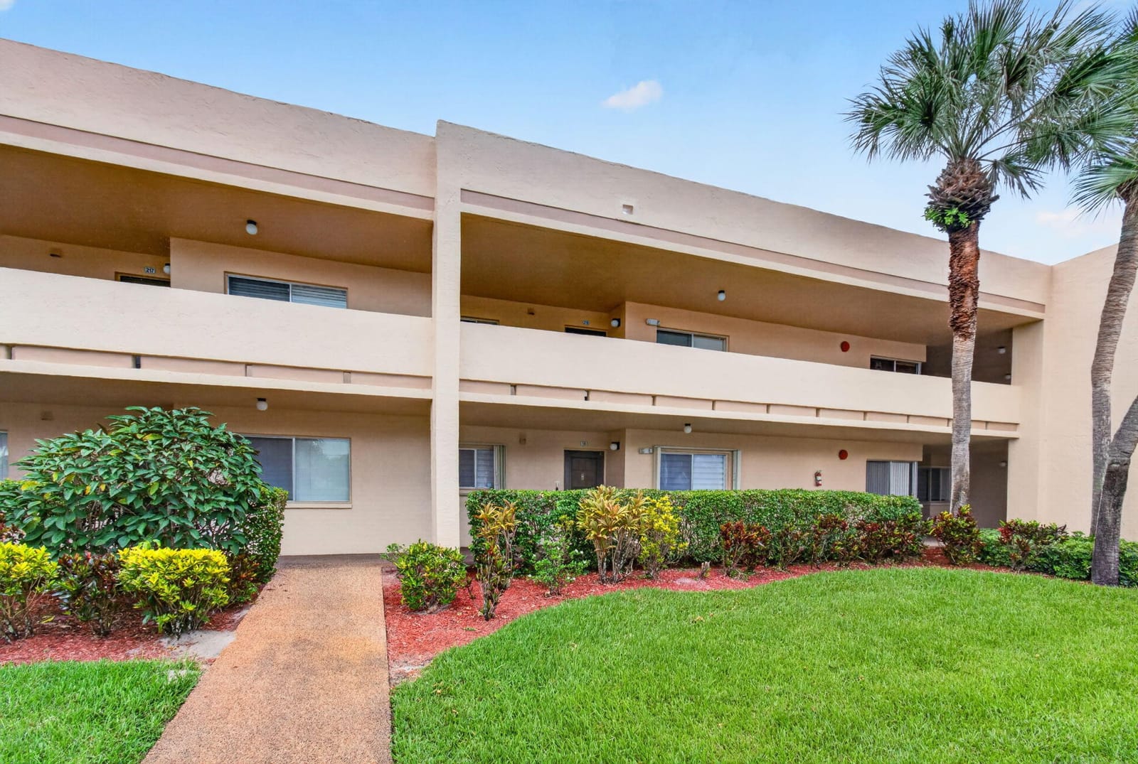 3212 Strawflower Way 218, Lake Worth, FL 33467 photo 4