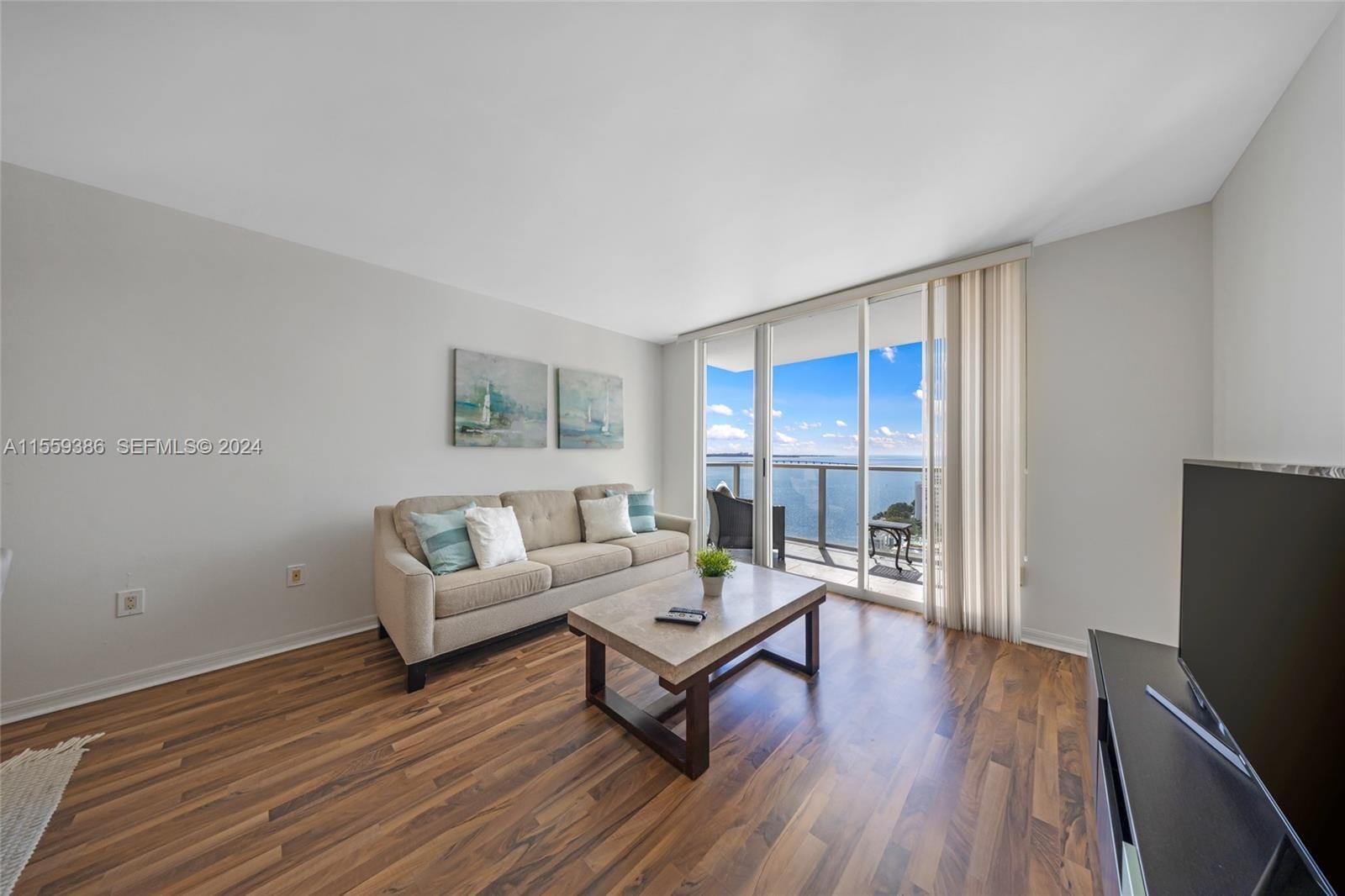 1155 Brickell Bay Drive Apt 2207 — photo 4