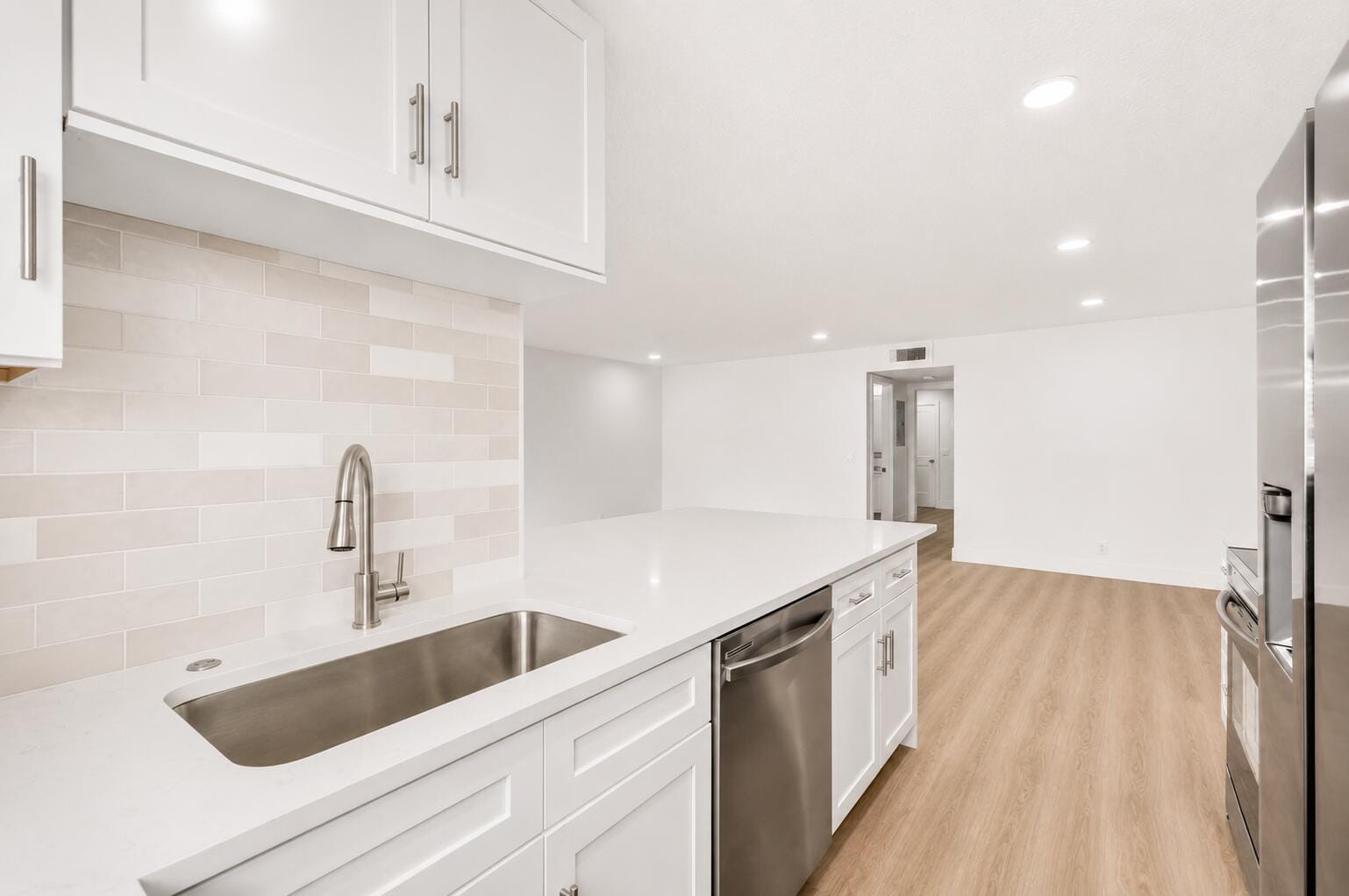 1007 South Drive — photo 12