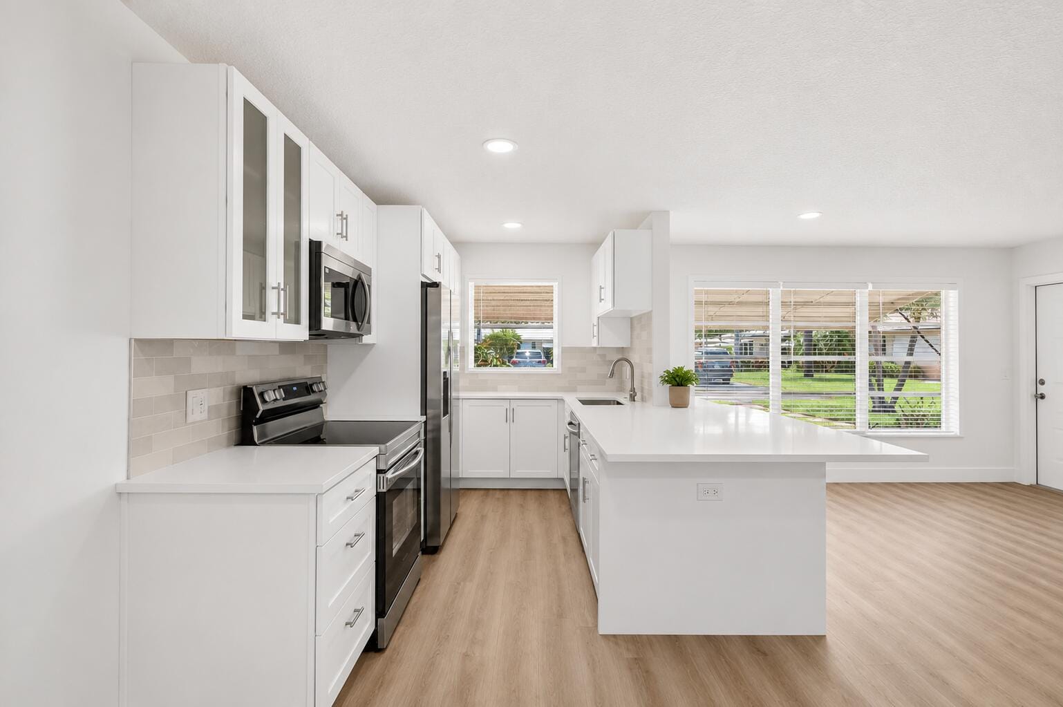 1007 South Drive — photo 8