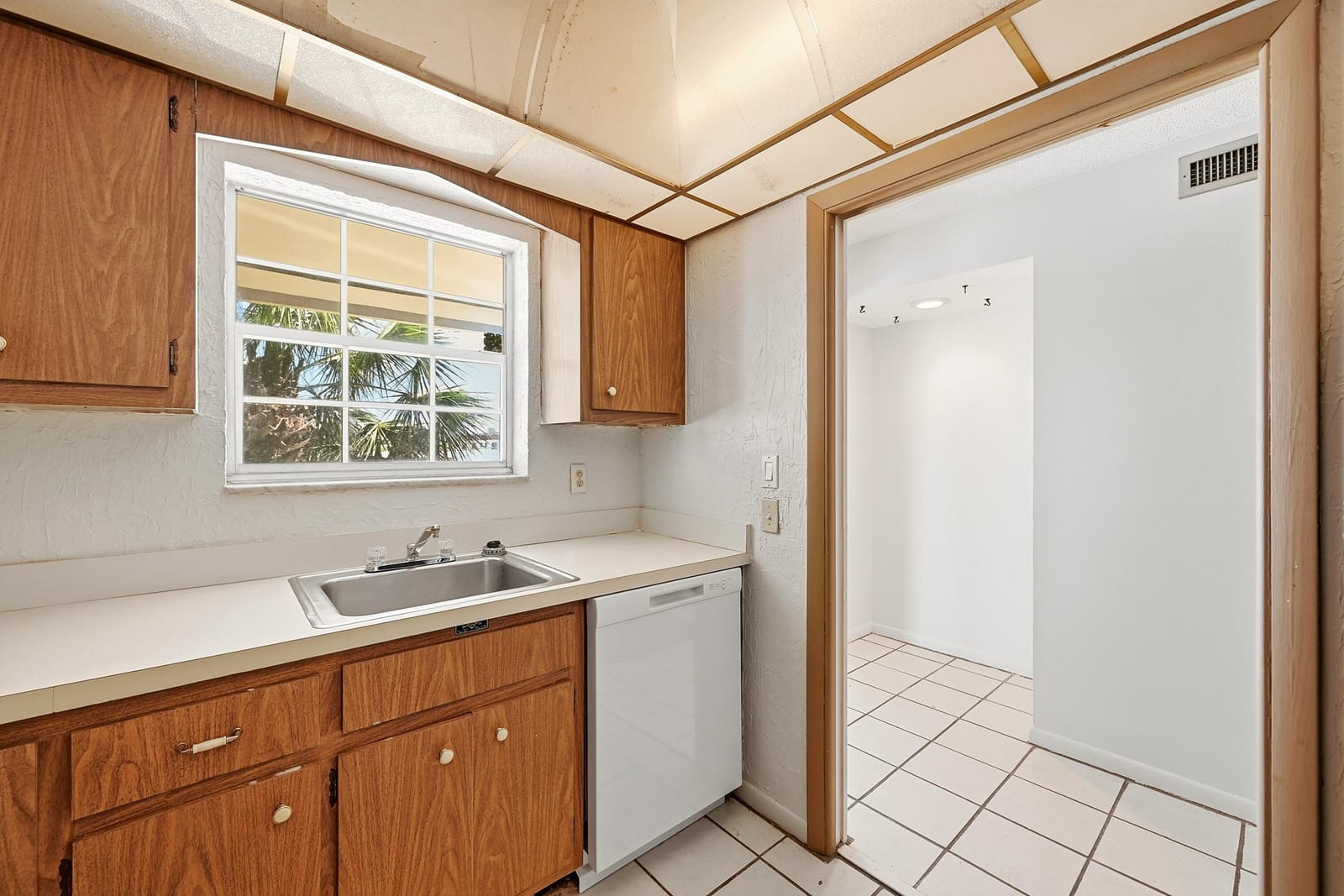 2160 NE 36th Street 37 — photo 10