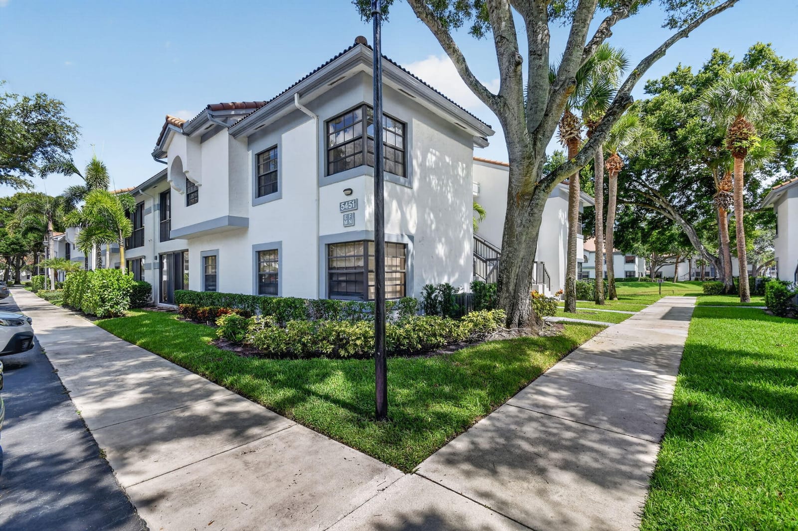 5451 Verona Drive N, Boynton Beach, FL 33437 photo 2