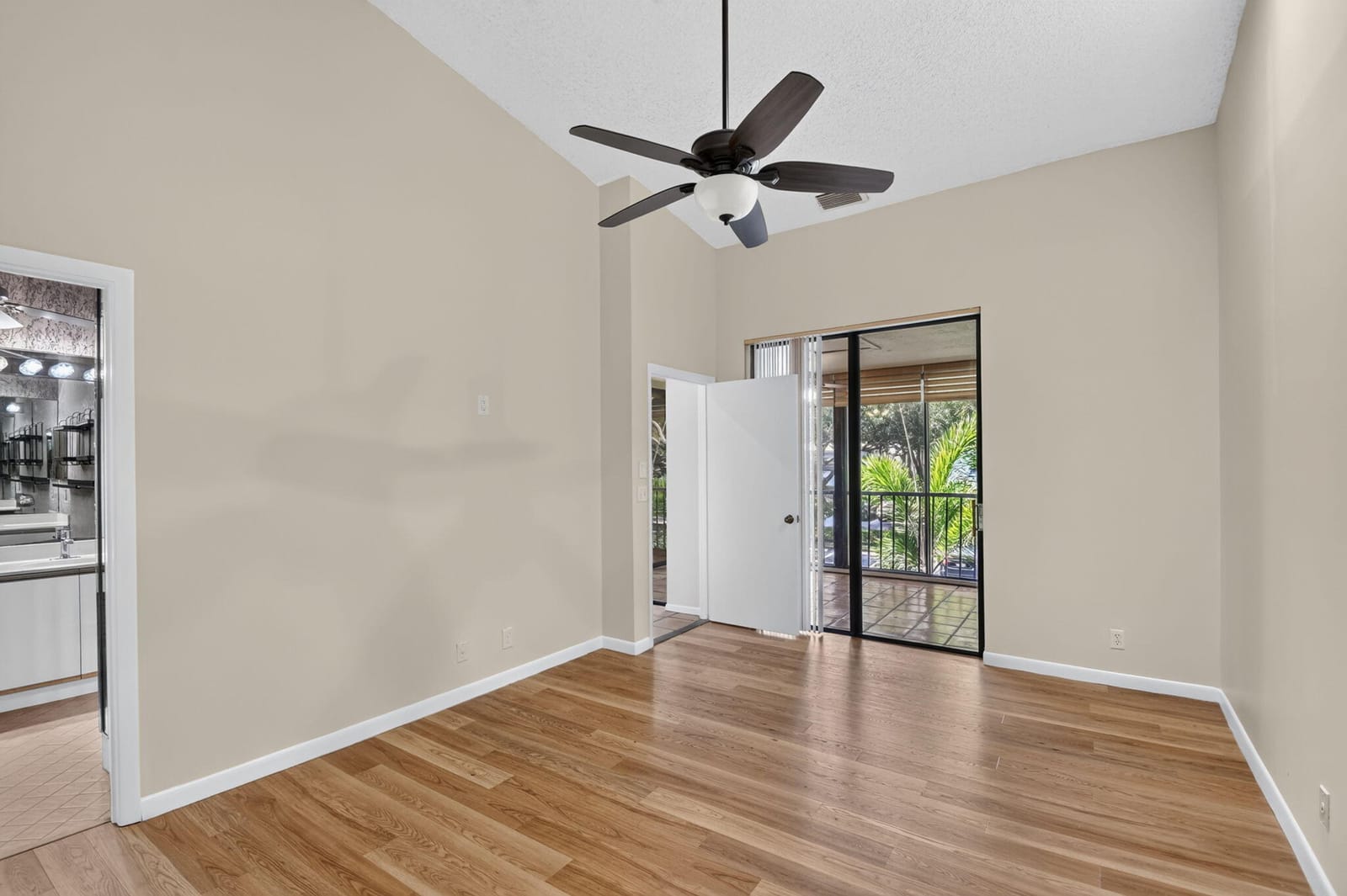 5451 Verona Drive N, Boynton Beach, FL 33437 photo 12
