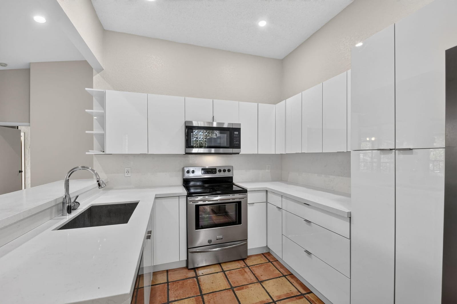 5451 Verona Drive N, Boynton Beach, FL 33437 photo 5