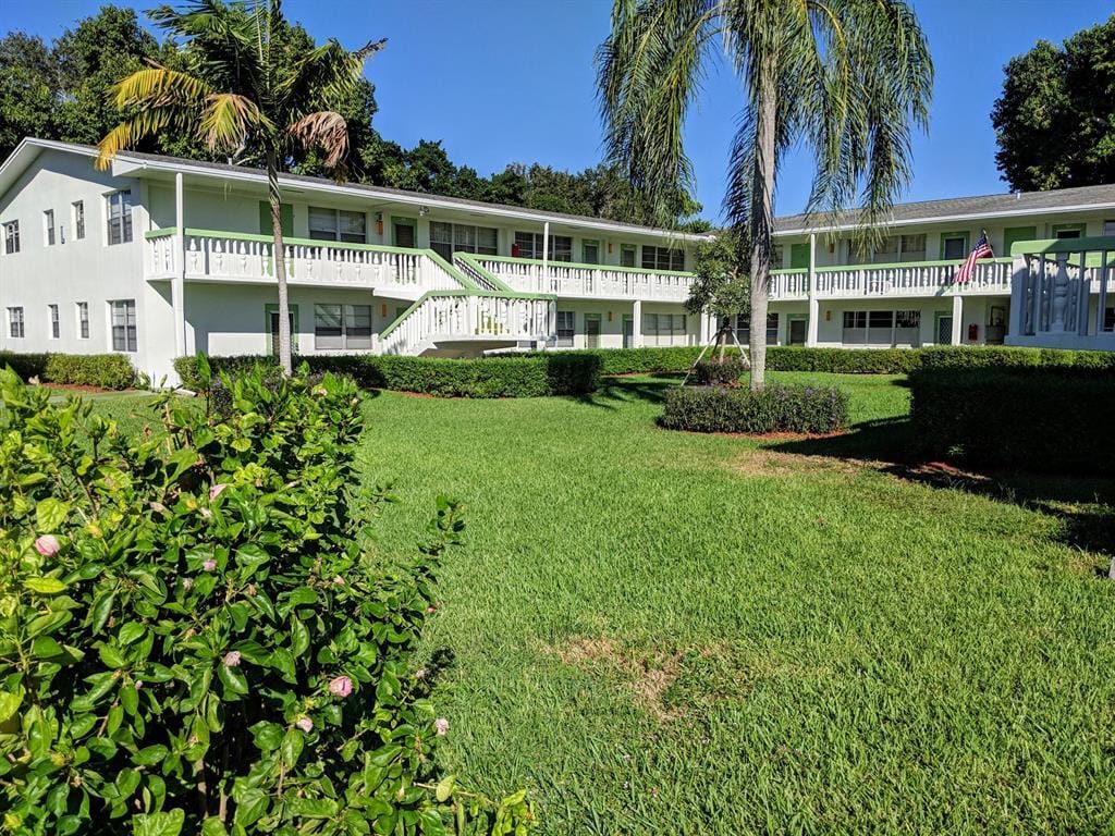 194 Newport L Drive 194, Deerfield Beach, FL 33442