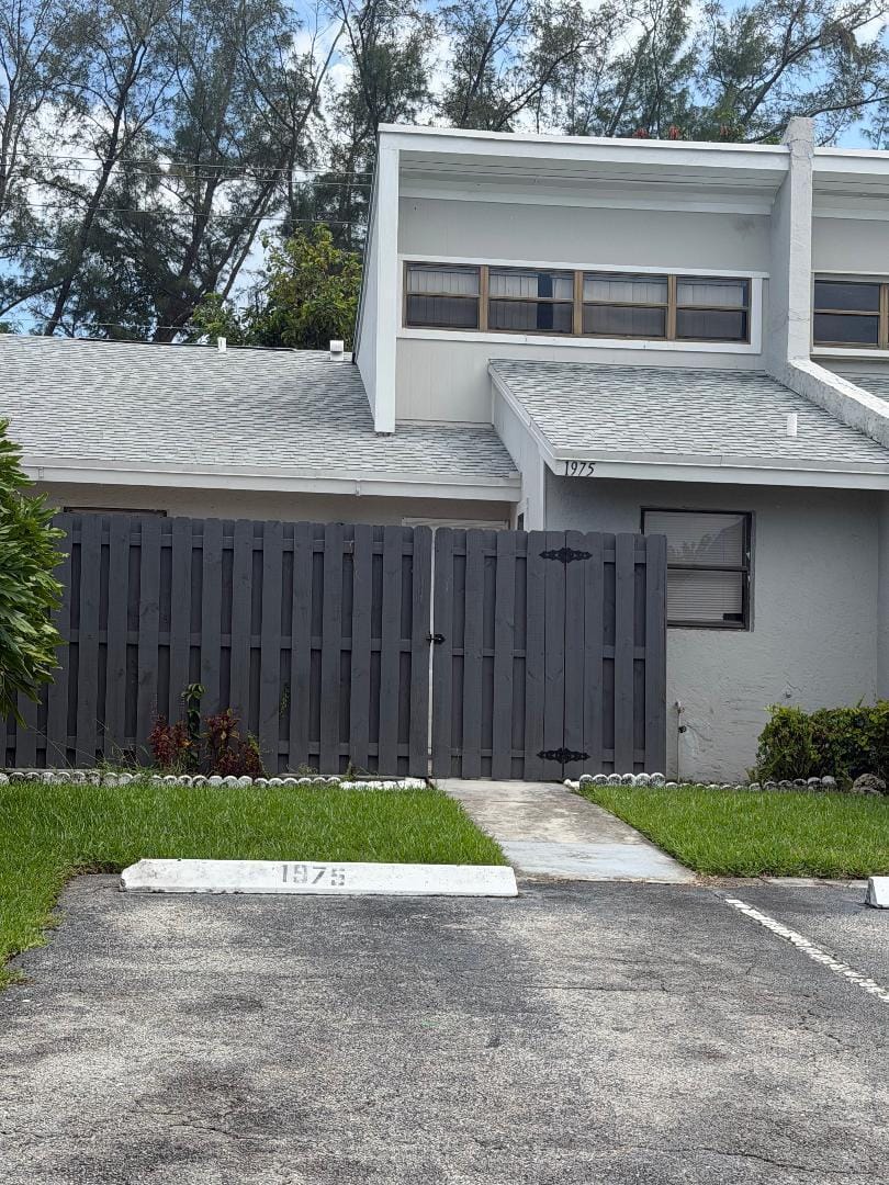 1975 Monks Court, West Palm Beach, FL 33415