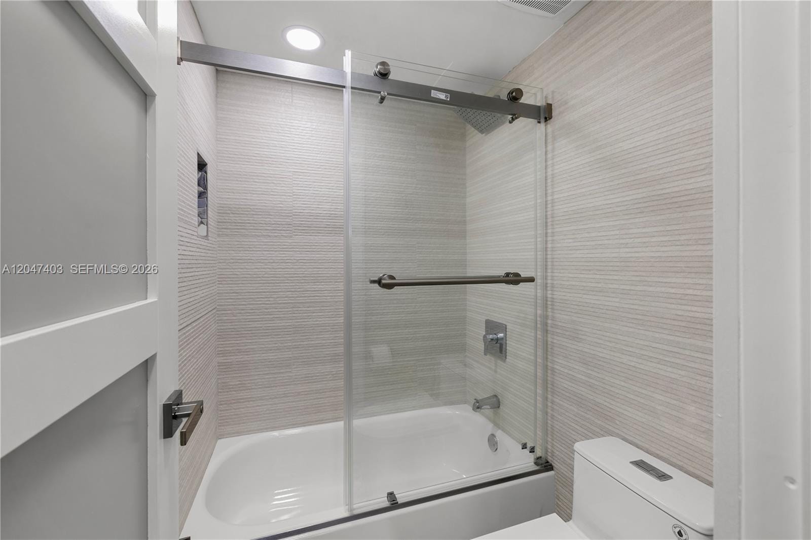 2457 Collins Avenue 201, Miami Beach, FL 33140 photo 17
