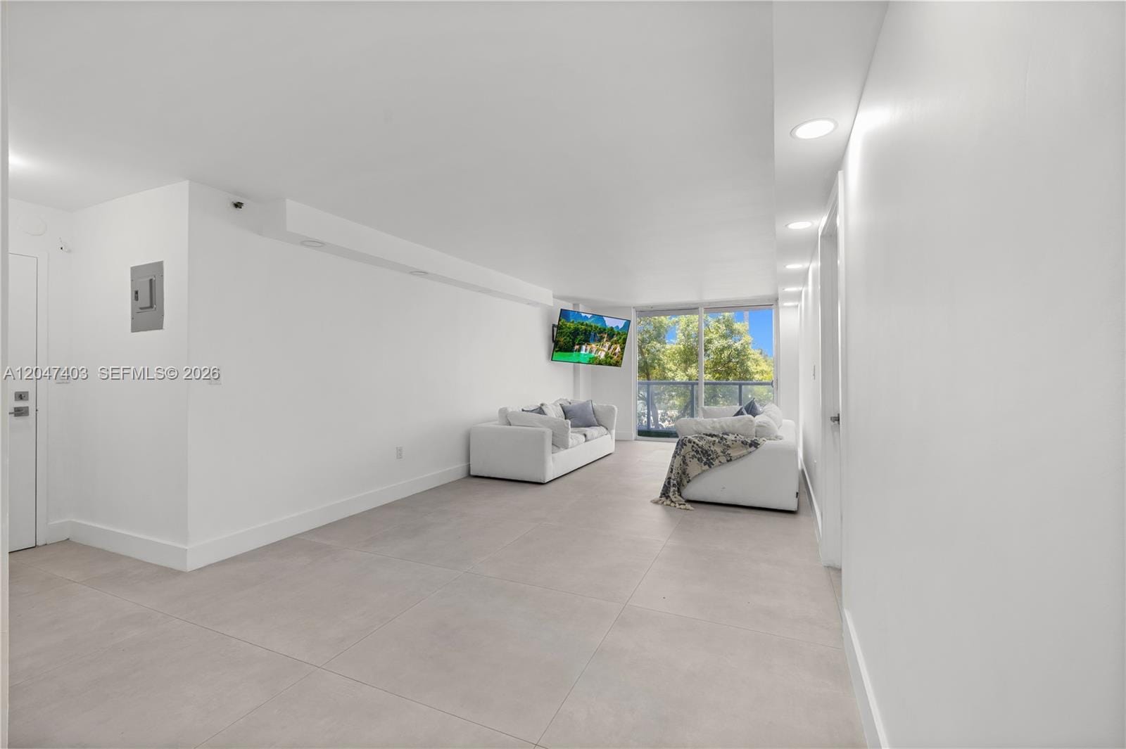 2457 Collins Avenue 201, Miami Beach, FL 33140