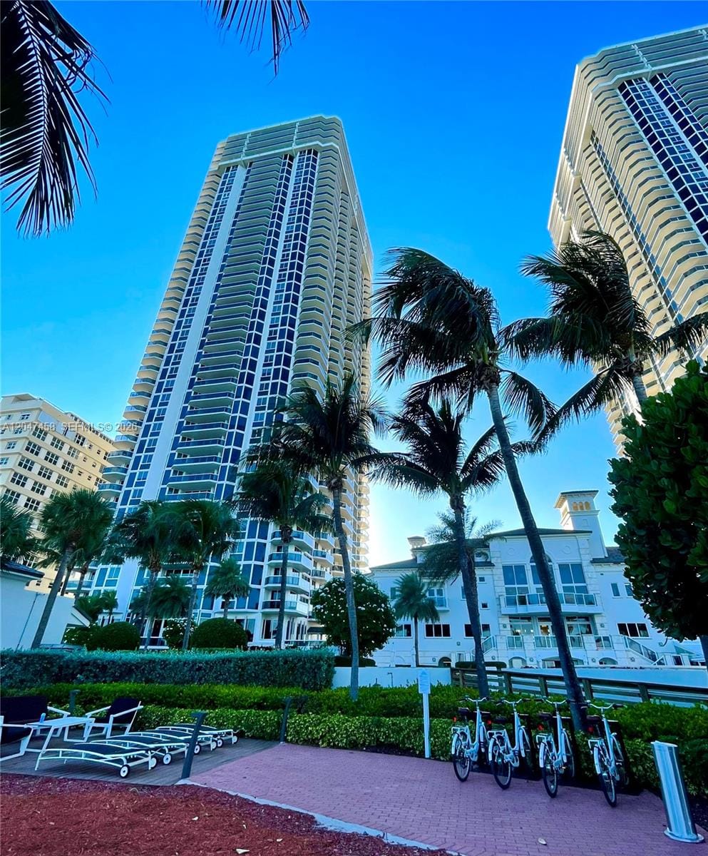 4775 Collins Avenue 2305, Miami Beach, FL 33140 photo 28