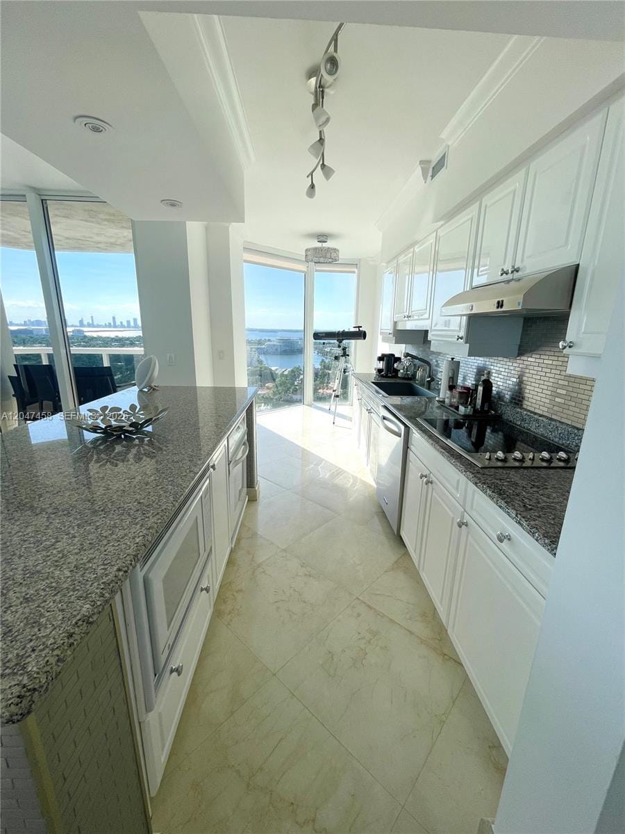 4775 Collins Avenue 2305 — photo 9