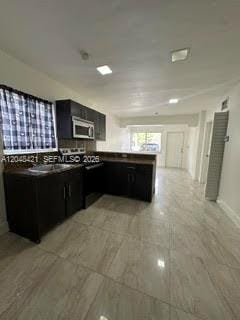 3411 NW 9th Court B — photo 5