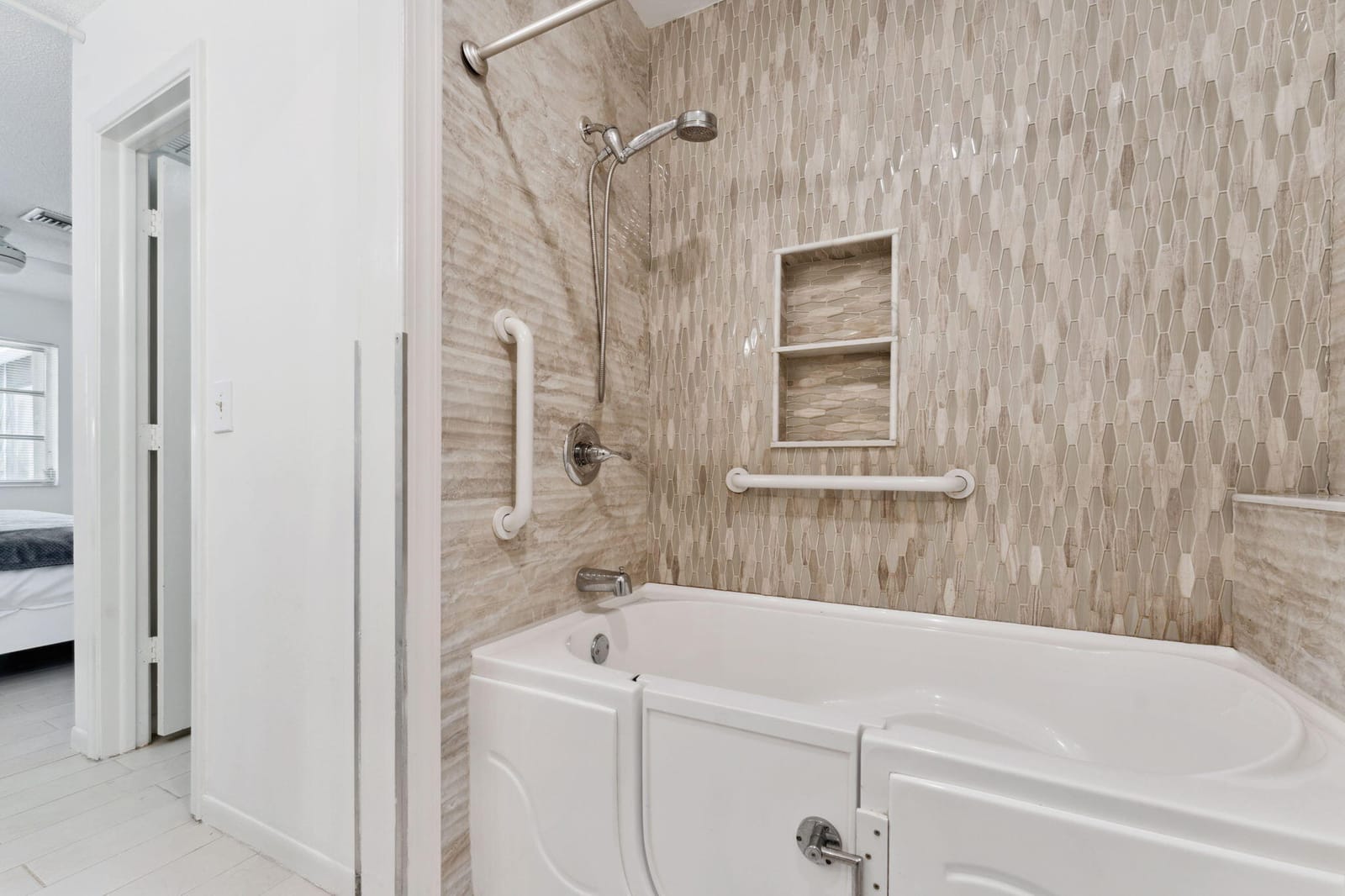1120 Cactus Terrace 46-c, Delray Beach, FL 33445 photo 8