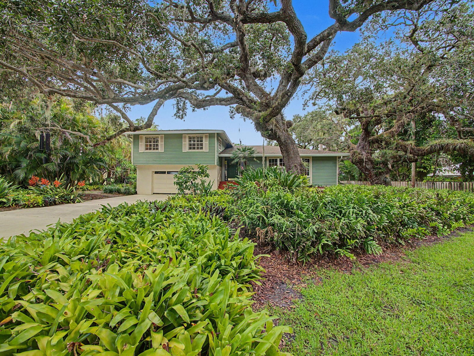 14 Emarita Way — photo 2