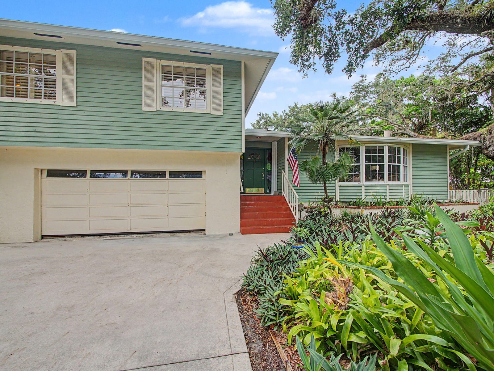 14 Emarita Way — photo 3