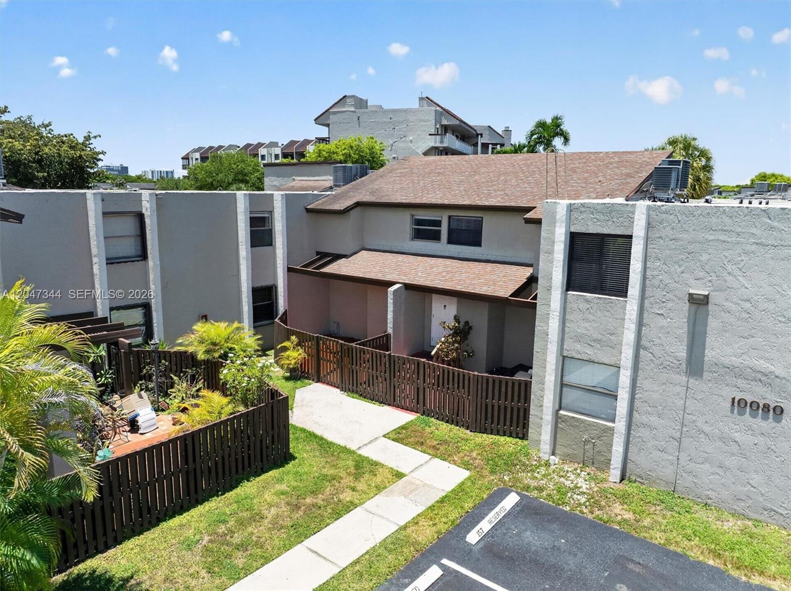 10080 NW 9th St Circle 204, Miami, FL 33172 photo 12