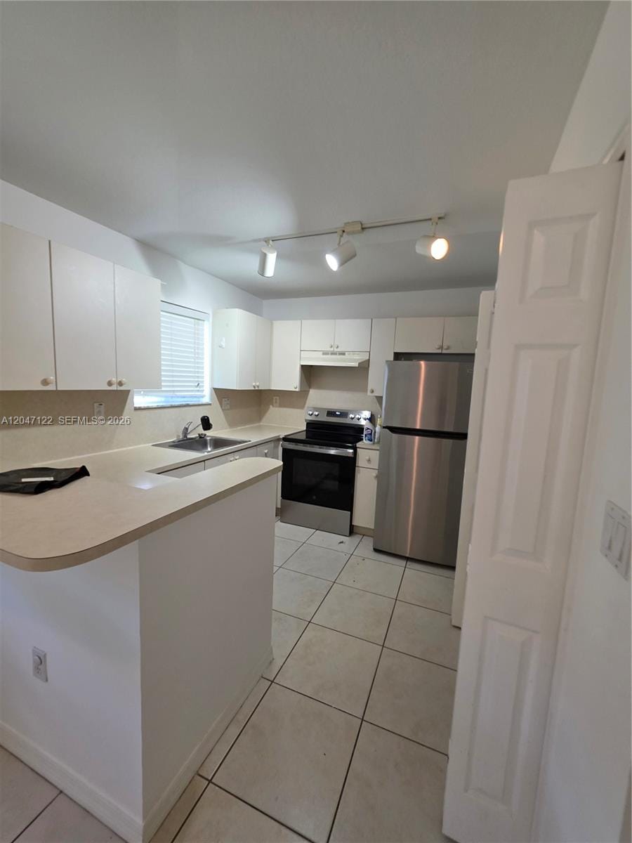 3398 NE 9th Drive 204 — photo 8