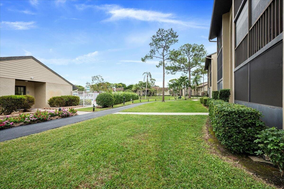 708 Sunny Pine Way B1, Greenacres, FL 33415 photo 17